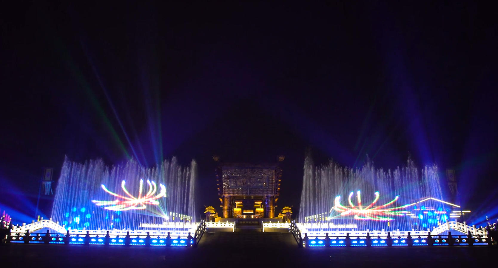 Construction for Light and Water‑Screen Projection Show